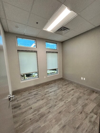 3060 N Mariposa St, Fresno, CA à louer - Photo de l’immeuble – Image 3 sur 4