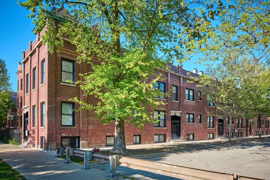 2127 S Marshall, Chicago, IL à vendre - Photo de l’immeuble – Image 2 sur 26