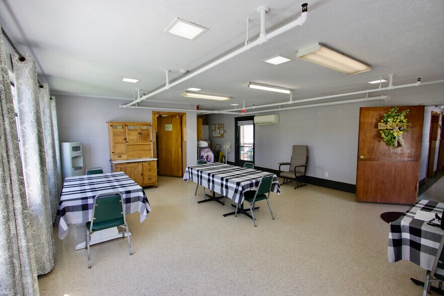 805 Princeton St, Providence, KY à vendre - Photo de l’immeuble – Image 3 sur 10