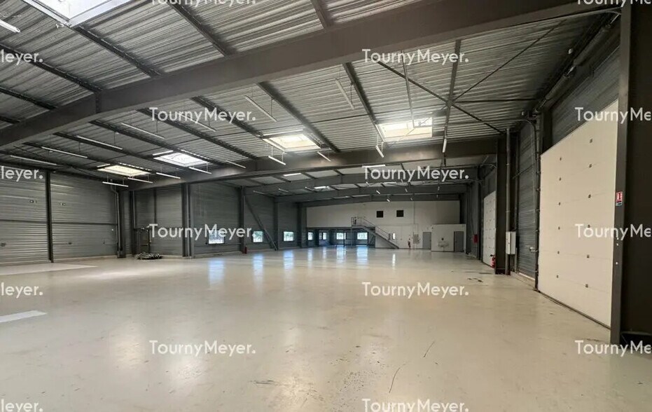 Local d'activités dans LES SORINIÈRES à vendre - Photo de l’immeuble – Image 3 sur 3