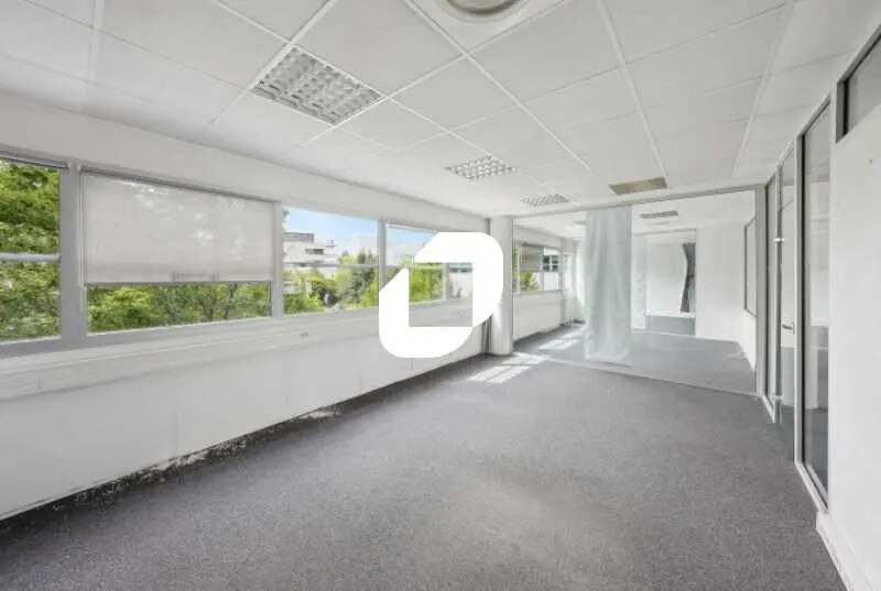 Bureau dans Bordeaux à louer - Photo de l’immeuble – Image 3 sur 21