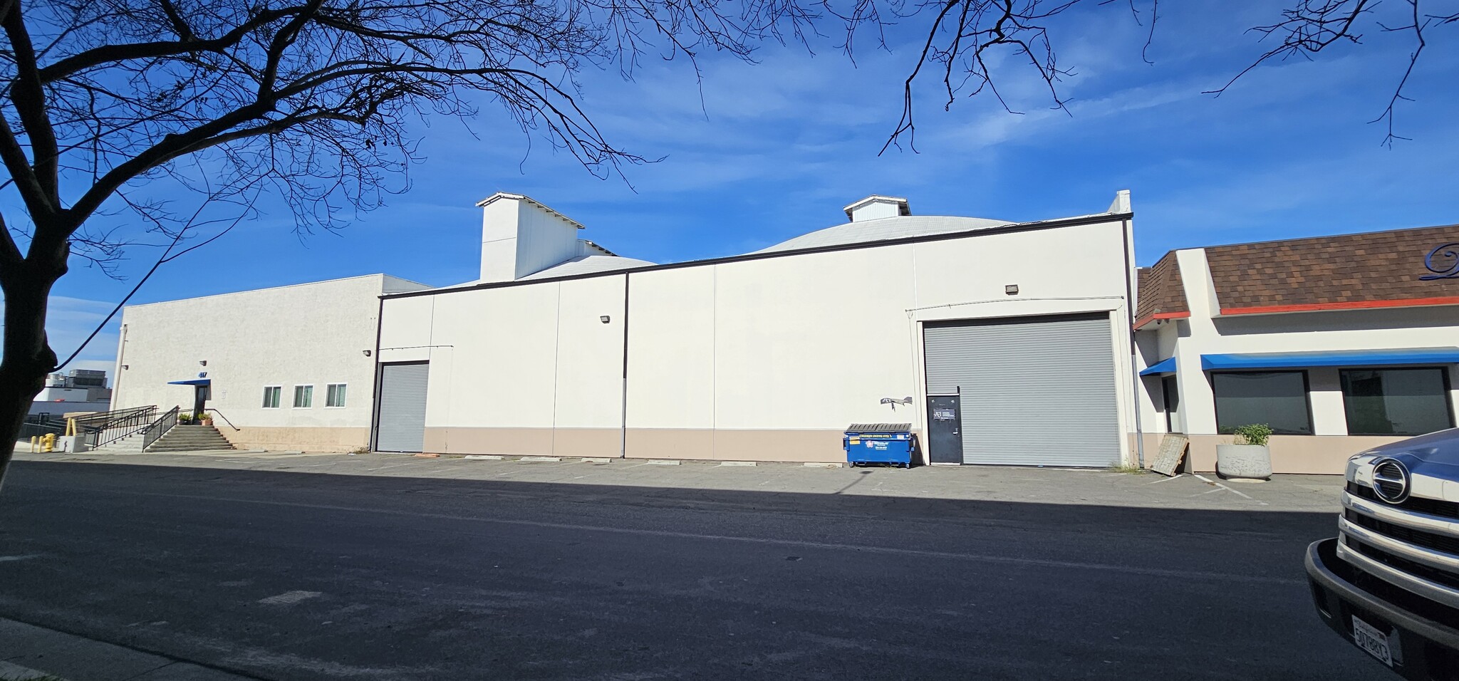 417-421 E Commercial St, Anaheim, CA à louer Photo de l’immeuble– Image 1 sur 18