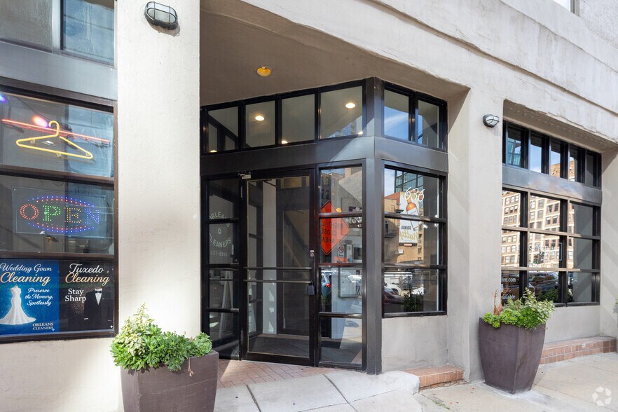634-636 N Orleans St, Chicago, IL à vendre - Photo de l’immeuble – Image 2 sur 12