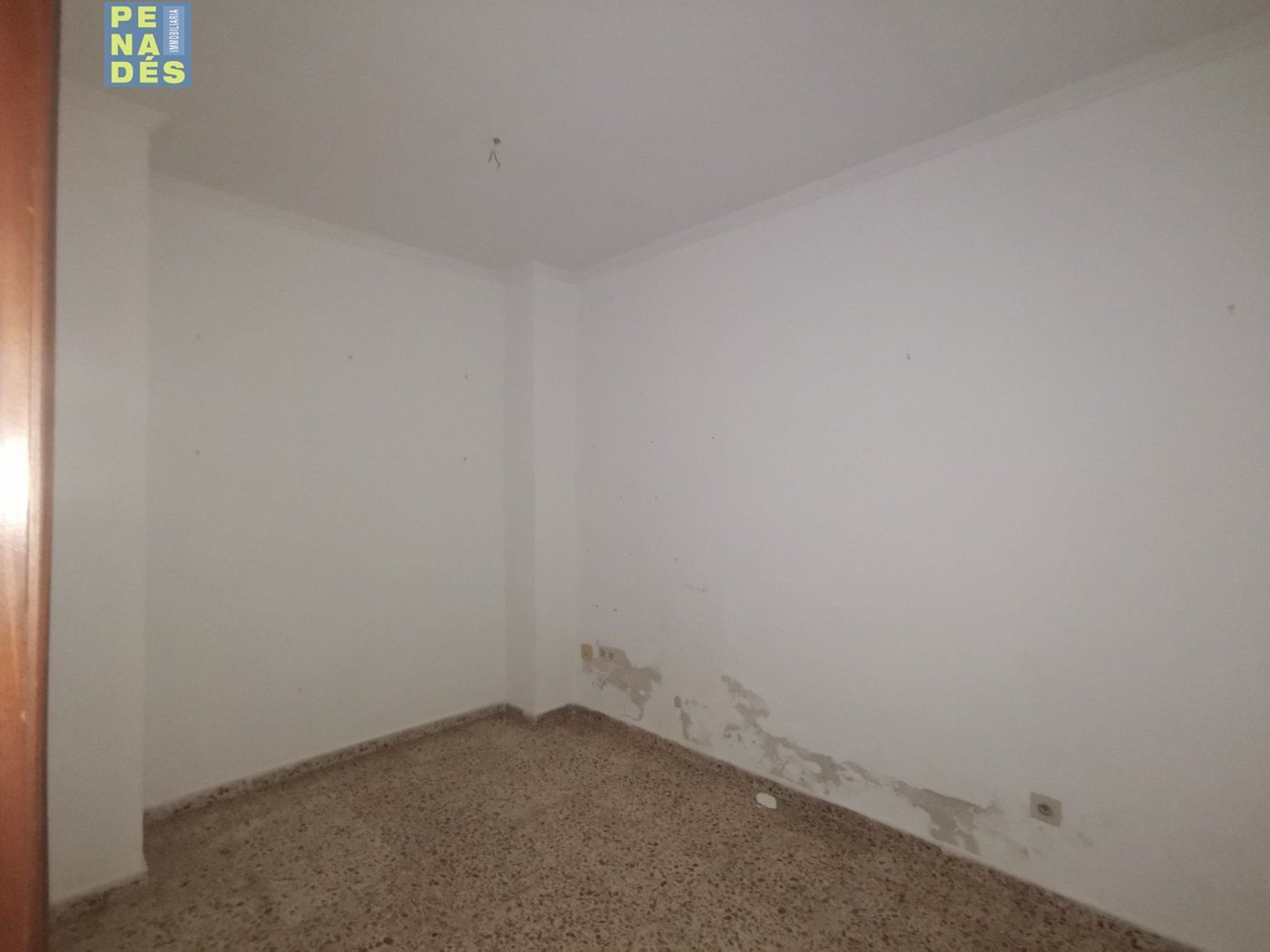 Local commercial dans Ontinyent, Valencia à louer Photo de l’immeuble– Image 1 sur 6