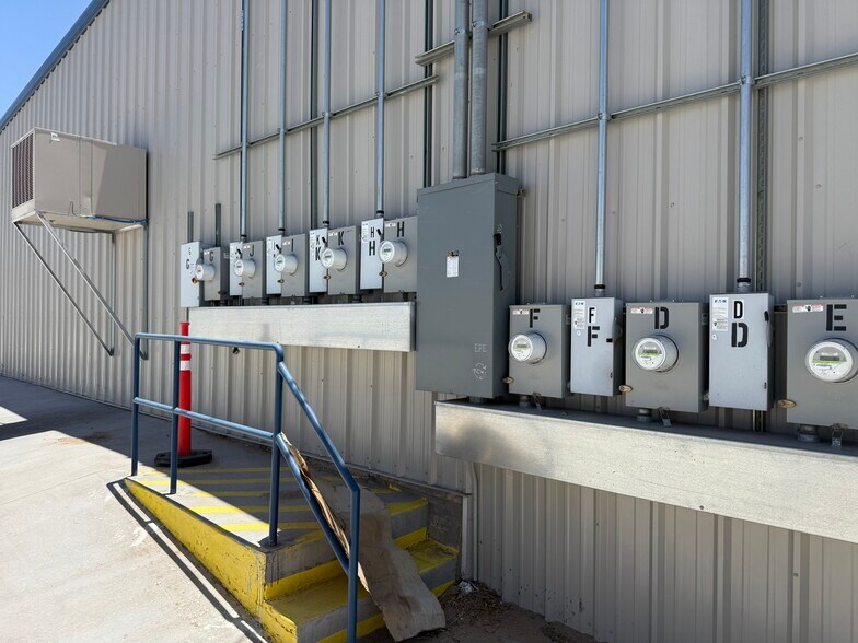 141 El Chanate Dr, Canutillo, TX à louer - Photo de l’immeuble – Image 3 sur 18