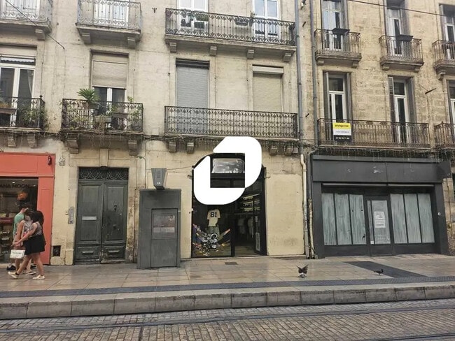 Plus de détails pour Local commercial à louer