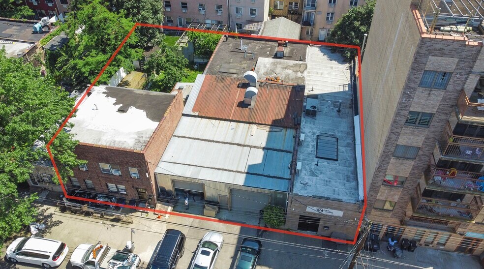537 E New York Ave, Brooklyn, NY à vendre - Photo de l’immeuble – Image 2 sur 5