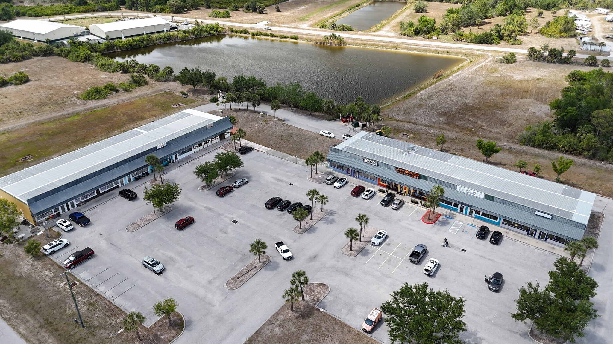 31 Chailett Rd, Rotonda West, FL à louer Photo de l’immeuble– Image 1 sur 8