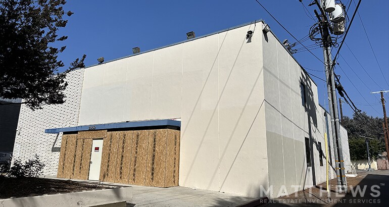 2930 S Sepulveda Blvd, Los Angeles, CA à louer - Photo de l’immeuble – Image 2 sur 3