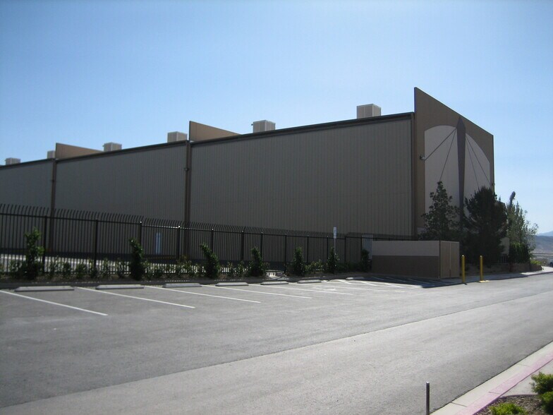 1430 Jet Stream Dr, Henderson, NV à louer - Photo de l’immeuble – Image 3 sur 3