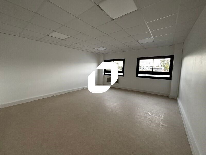 Bureau dans Brétigny-sur-Orge à louer Photo intérieure– Image 1 sur 11