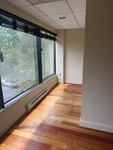 6723 Whittier Ave, McLean, VA à louer Photo intérieure– Image 2 sur 3