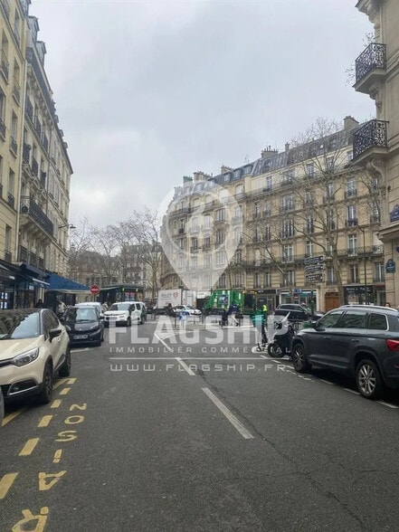 Local commercial dans Paris à louer - Photo de l’immeuble – Image 3 sur 3