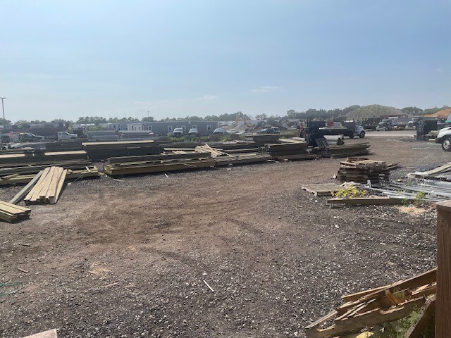 1230 B Station Rd, Medford, NY à louer - Photo de l’immeuble – Image 1 sur 2