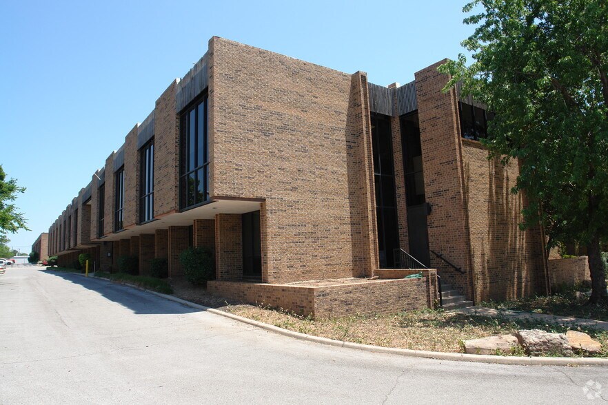 3035 NW 63rd St, Oklahoma City, OK à vendre - Photo de l’immeuble – Image 3 sur 9