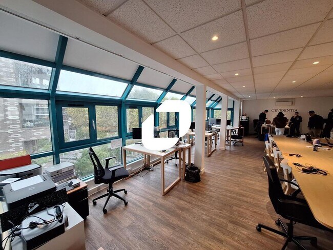 Plus de détails pour Bureau à louer