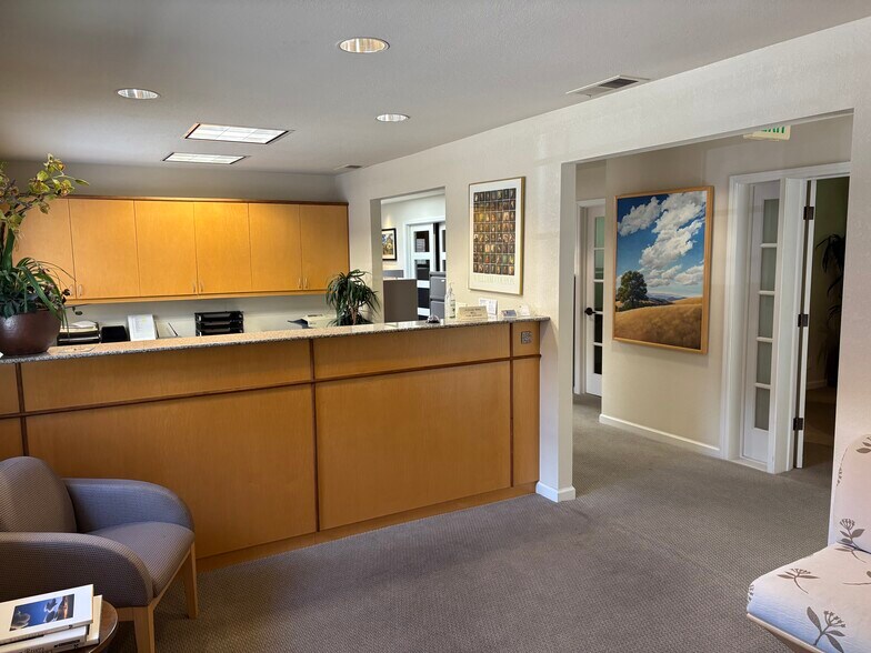 528 B St, Santa Rosa, CA à vendre - Photo de l’immeuble – Image 3 sur 22