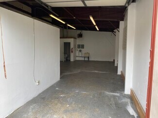 Plus de détails pour 355 W Main St, Norristown, PA - Industriel/Logistique à louer