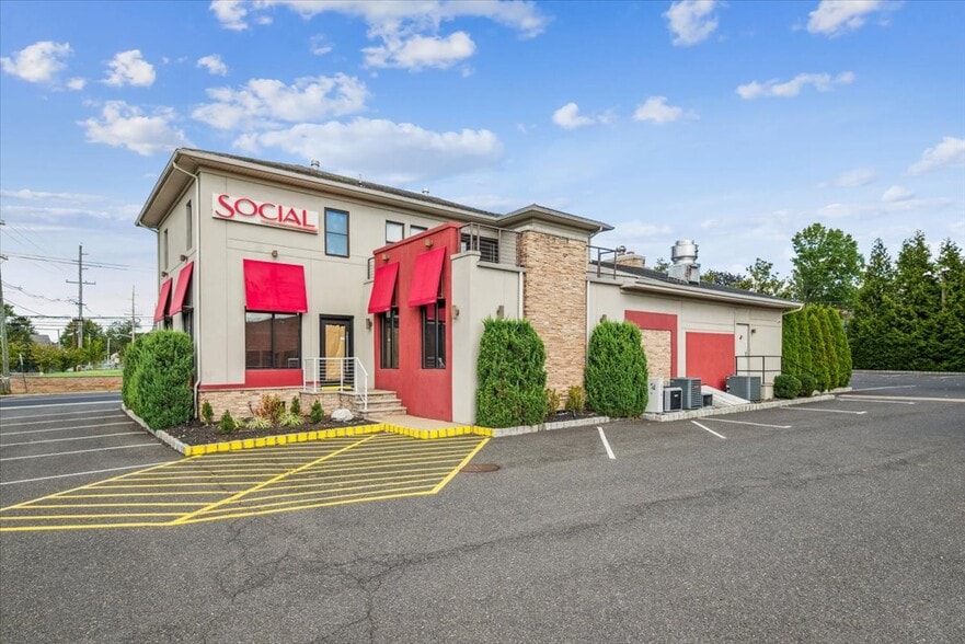 156 N Gaston Ave, Somerville, NJ à vendre - Photo de l’immeuble – Image 1 sur 13