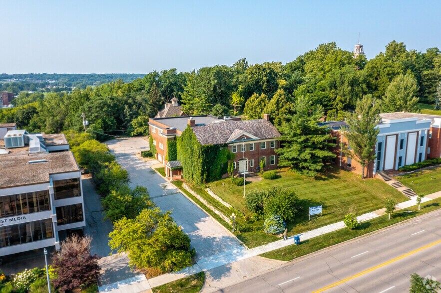 2200 Grand Ave, Des Moines, IA à vendre - Aérien – Image 2 sur 11