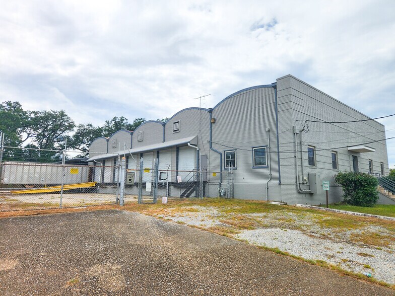1111 Virginia St, Mobile, AL à louer - Photo de l’immeuble – Image 3 sur 9