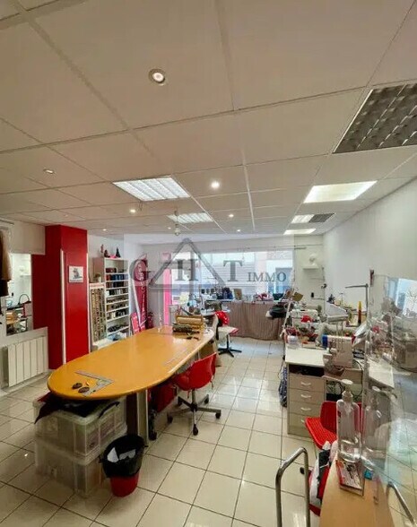 Local commercial dans Melun à vendre - Photo intérieure – Image 1 sur 2
