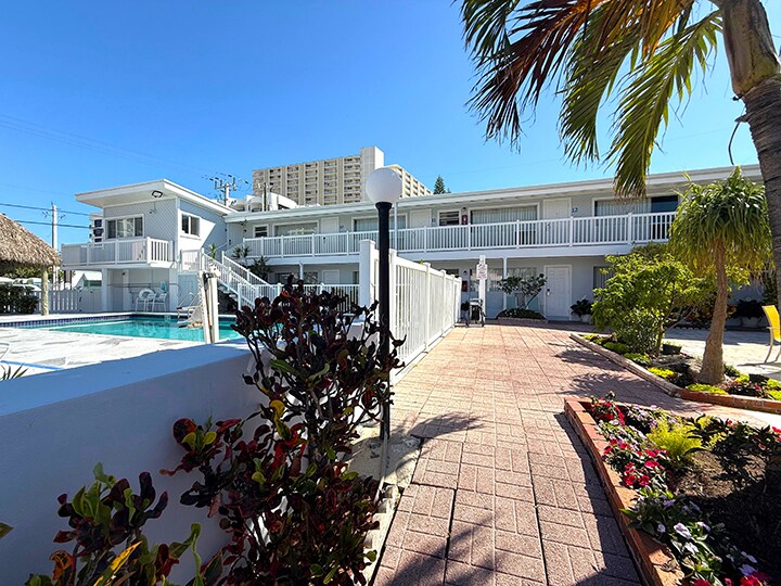 831 N Ocean Blvd, Pompano Beach, FL à vendre - Photo principale – Image 1 sur 12
