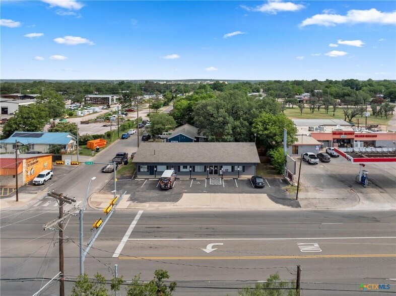 700 E Polk St, Burnet, TX à vendre - Photo de l’immeuble – Image 2 sur 11