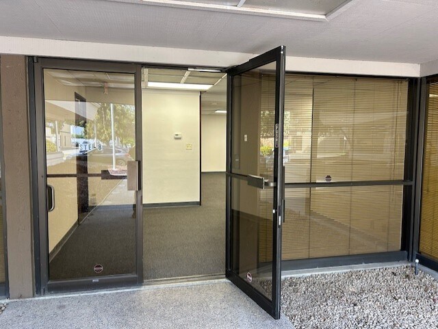 1285-1289 Hammerwood Ave, Sunnyvale, CA à louer - Photo de l’immeuble – Image 2 sur 10