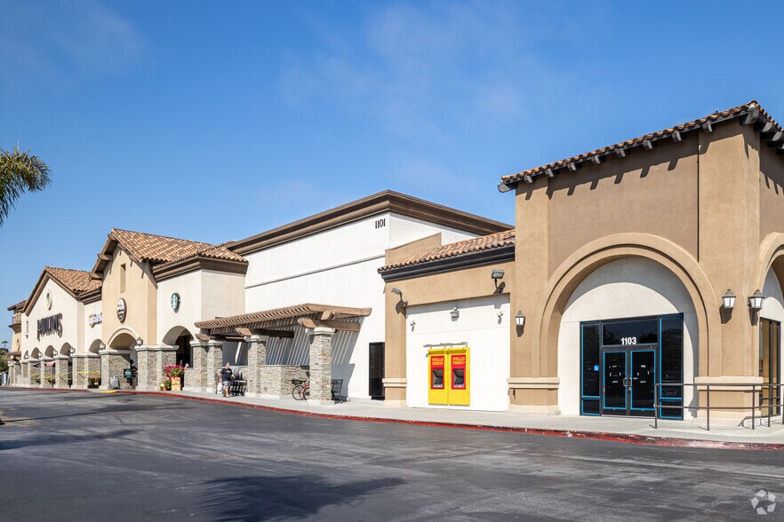 901-1101 Pacific Coast Hwy, Seal Beach, CA à louer - Photo de l’immeuble – Image 2 sur 14