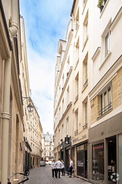 6 Rue Bailleul, Paris à louer - Photo de l’immeuble – Image 2 sur 4