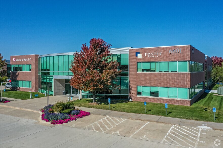 6601 Westown Pky, West Des Moines, IA à vendre - Photo de l’immeuble – Image 2 sur 11