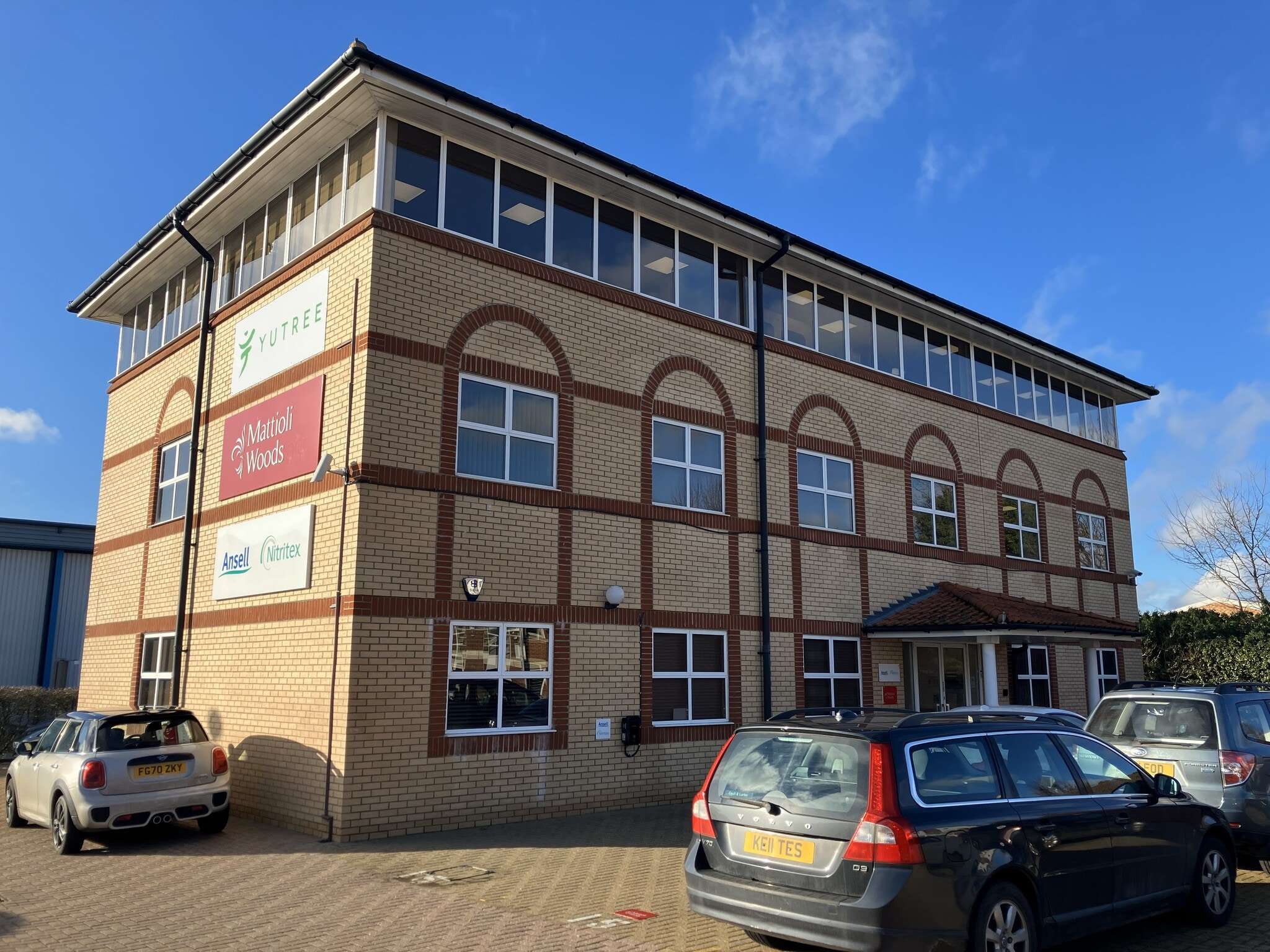 15 Kings Ct, Newmarket à louer Photo de l’immeuble– Image 1 sur 3