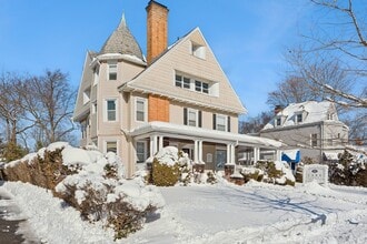 96 Park St, Montclair, NJ à louer Photo de l’immeuble– Image 2 sur 9