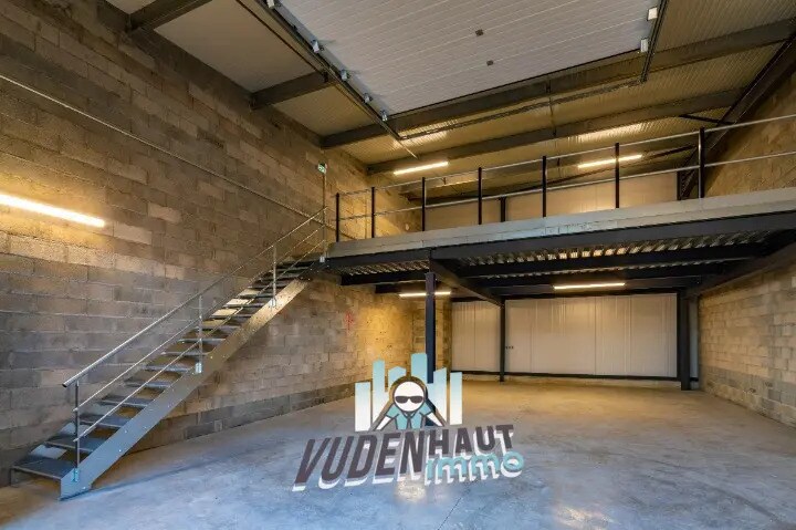 Local d’activités dans Deyme à louer - Photo de l’immeuble – Image 2 sur 9