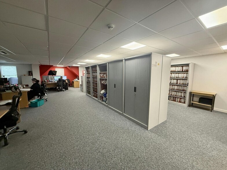 Macaulay Rd, Broadstone à louer - Photo de l’immeuble – Image 2 sur 10