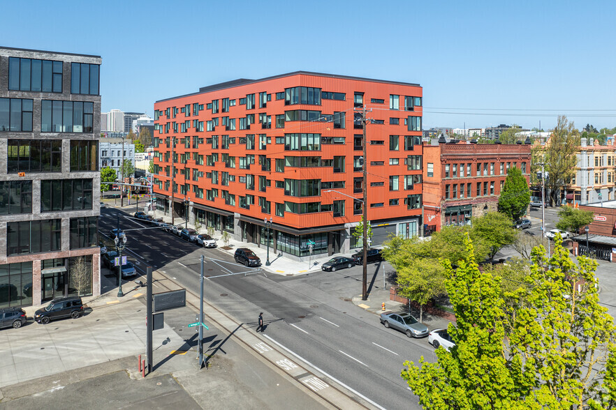 550 SE Martin Luther King Jr Blvd, Portland, OR à louer - Photo de l’immeuble – Image 3 sur 30
