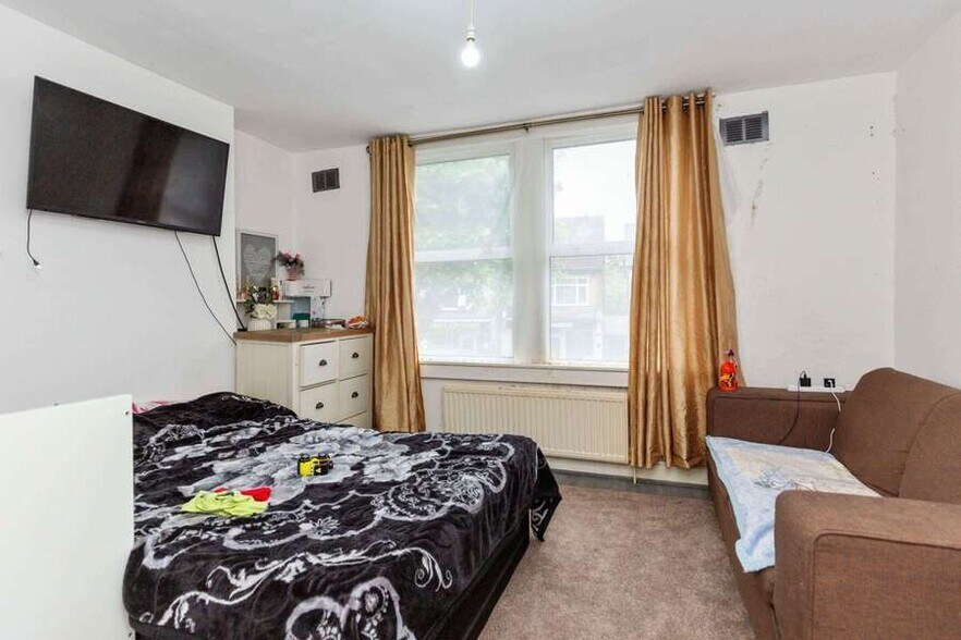 337 Brighton Rd, South Croydon à vendre - Photo de l’immeuble – Image 2 sur 5