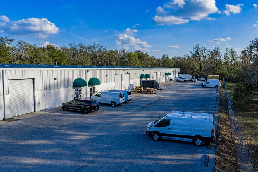 2711 Airport Rd, Plant City, FL à louer - Photo de l’immeuble – Image 1 sur 6