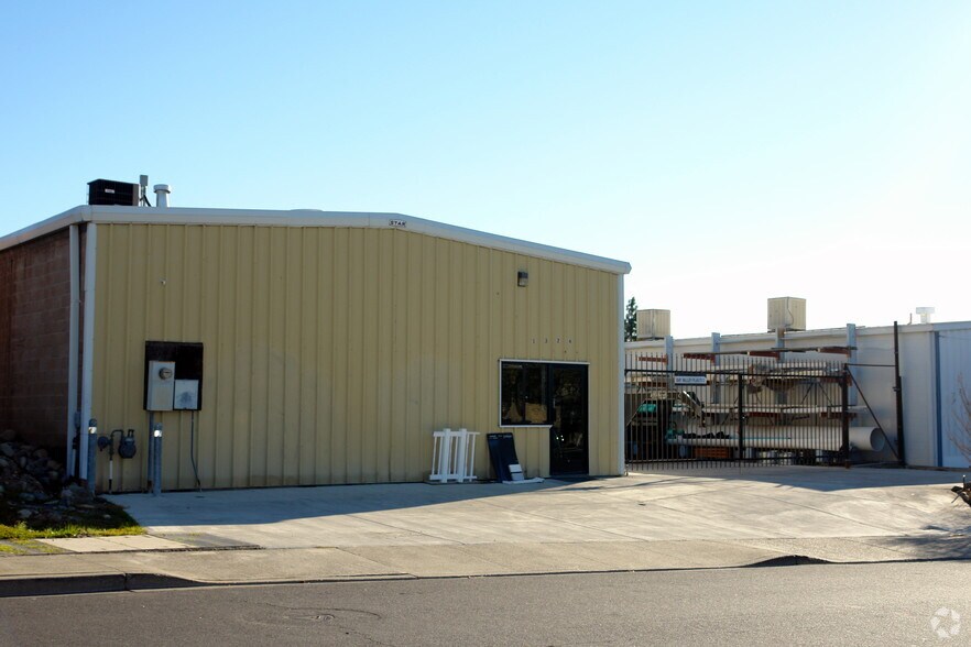 1324 Callen Way, Vacaville, CA à vendre - Photo de l’immeuble – Image 2 sur 5