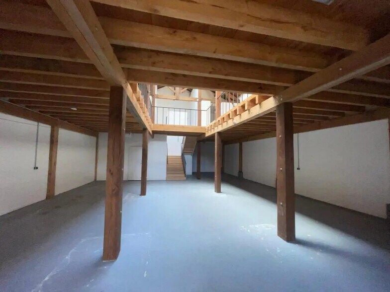 Bureau dans Bordeaux à louer - Photo de l’immeuble – Image 3 sur 11