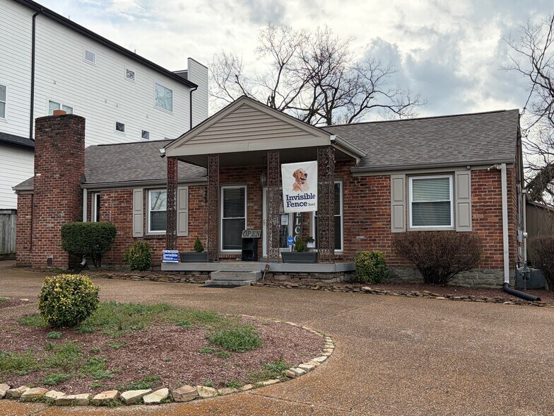 2705 Greystone Rd, Nashville, TN à louer - Photo de l’immeuble – Image 2 sur 4