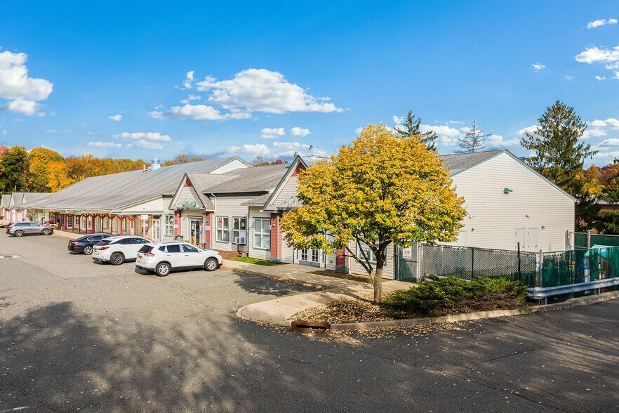 70-72 E Main St, Sussex, NJ à louer - Photo de l’immeuble – Image 3 sur 6