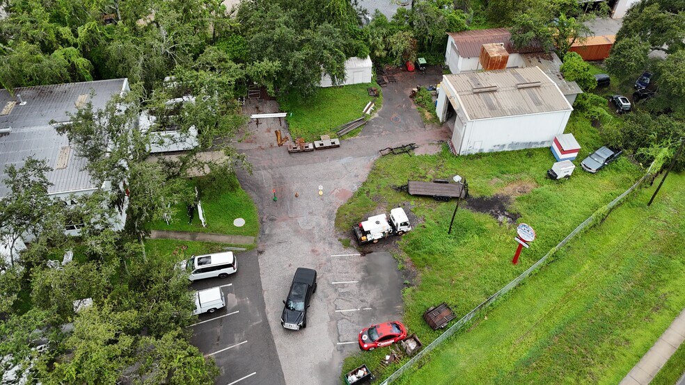 1213 E Bearss Ave, Lutz, FL à vendre - Photo de l’immeuble – Image 2 sur 6