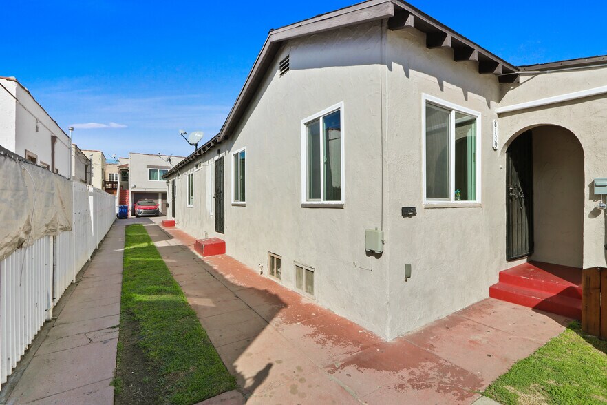 8137 Beechwood Ave, South Gate, CA à vendre - Photo de l’immeuble – Image 2 sur 17
