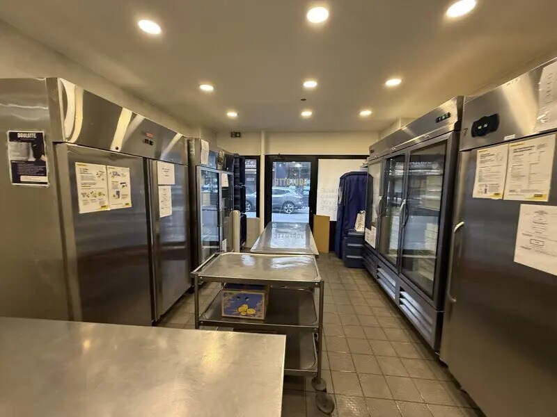 Local commercial dans Paris à louer Photo intérieure– Image 1 sur 6