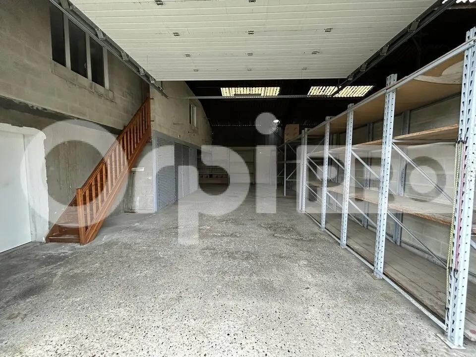 Local d’activités dans Compiègne à louer Photo de l’immeuble– Image 1 sur 8