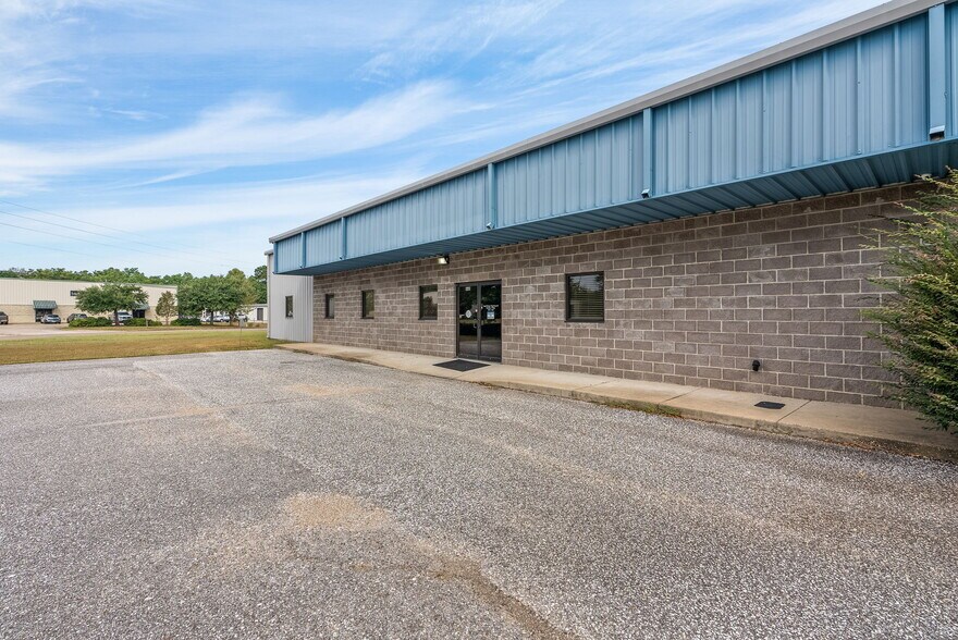 840 Lagoon Business Loop, Montgomery, AL à vendre - Photo de l’immeuble – Image 3 sur 36