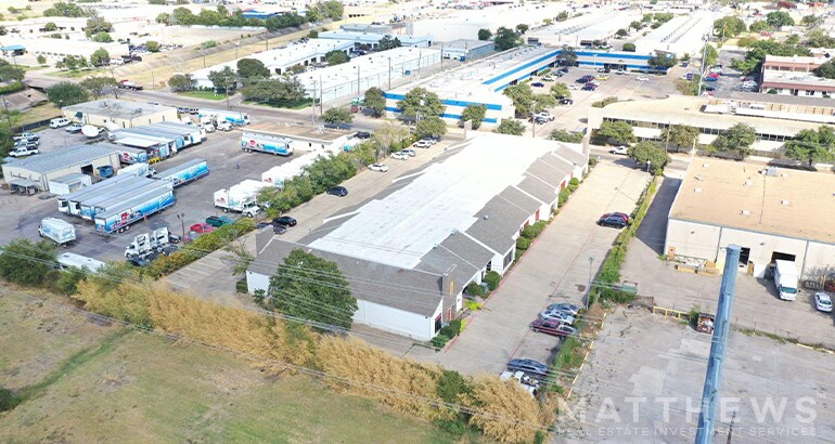 11029 Shady Trl, Dallas, TX à vendre - Photo de l’immeuble – Image 2 sur 3