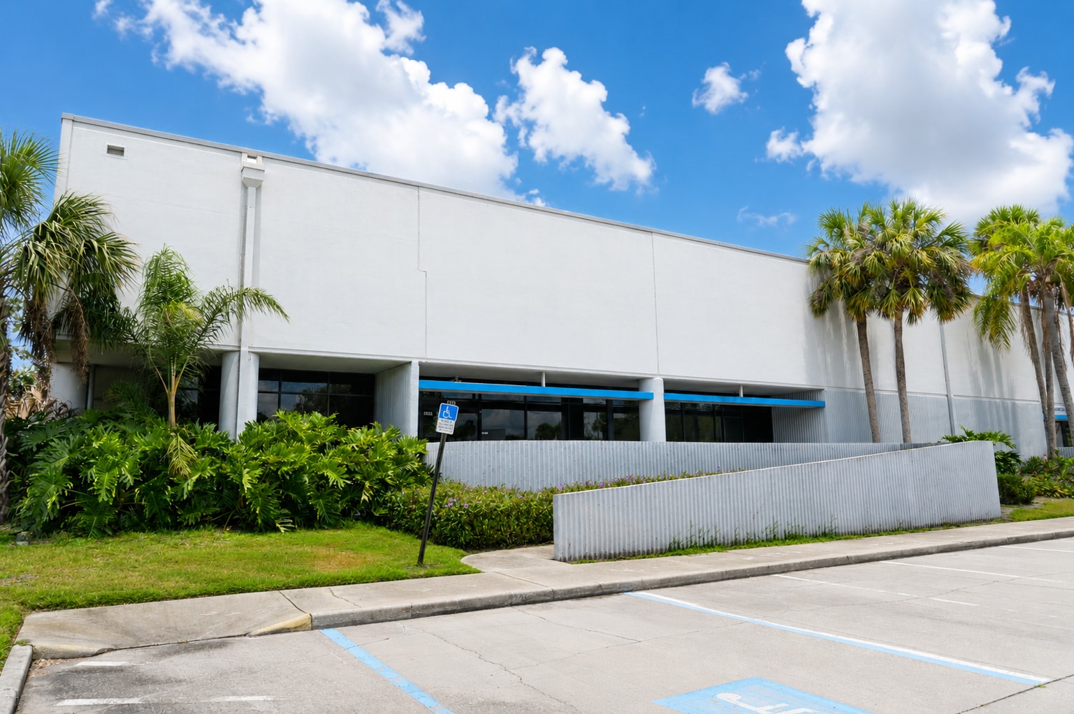 8402 Laurel Fair Cir, Tampa, FL à louer Photo intérieure– Image 1 sur 3